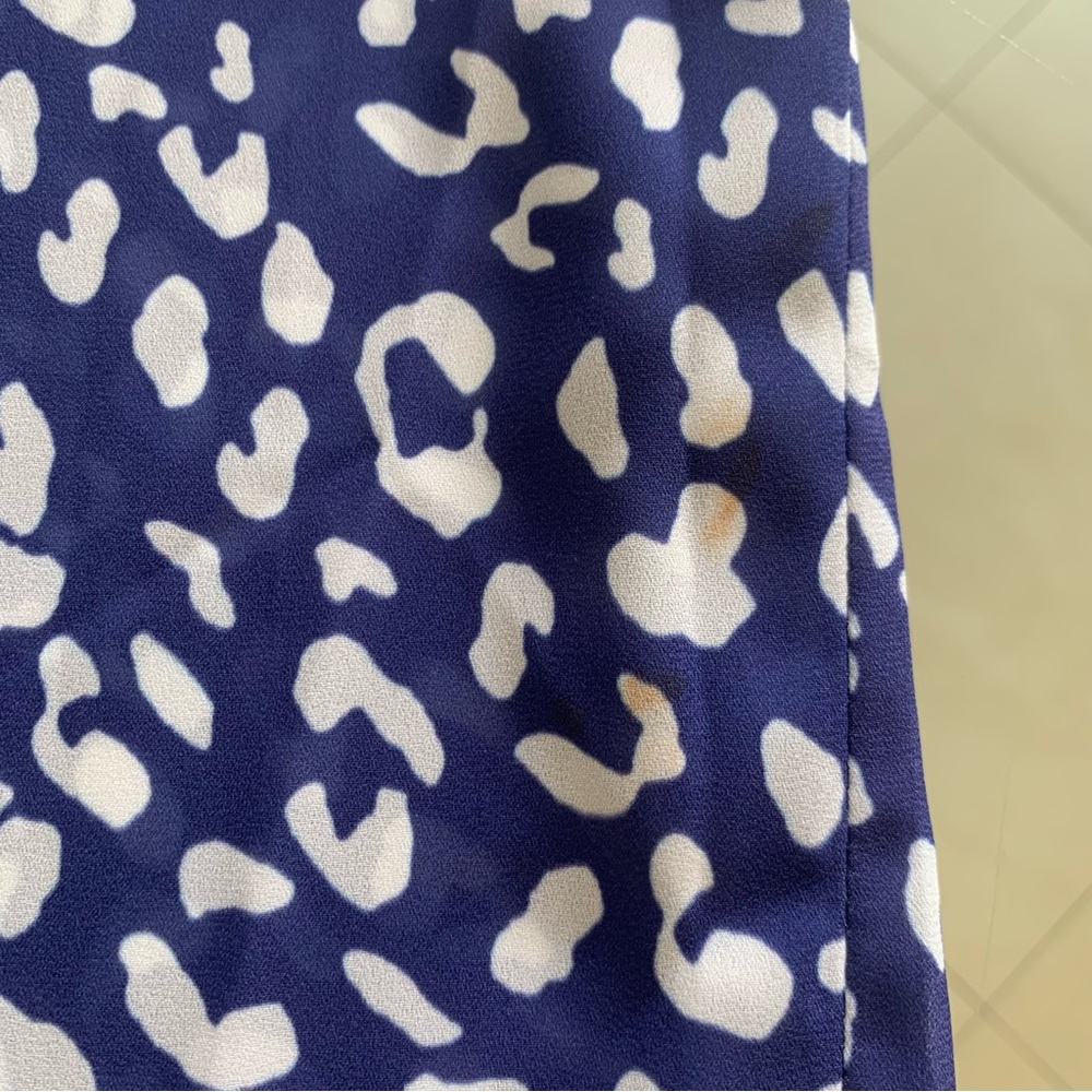 NWOT Blue & White Leopard Print Wide Leg Pants Size Medium - Picture 10 of 10